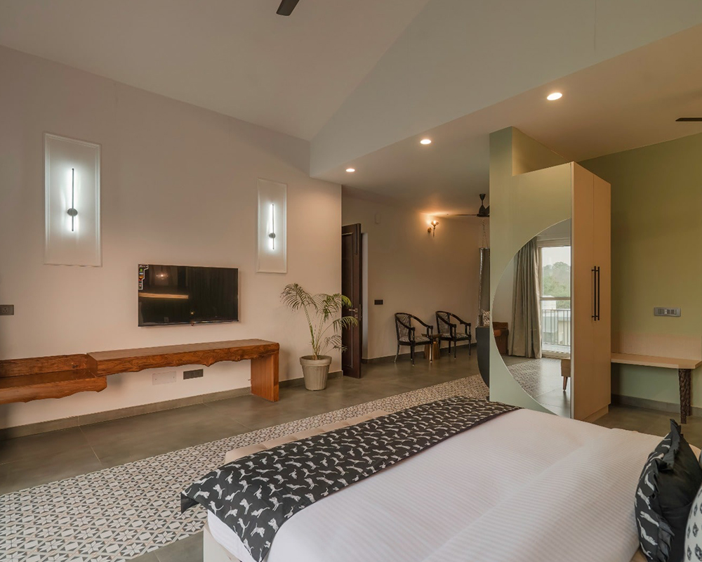 Spacious Luxury Room in Jim Corbett