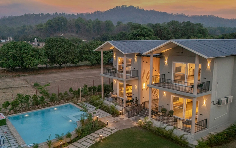 Srina Vilas Corbett resort front view on mobile